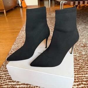 Something Navy Nix Knit Booties, sz 9.5